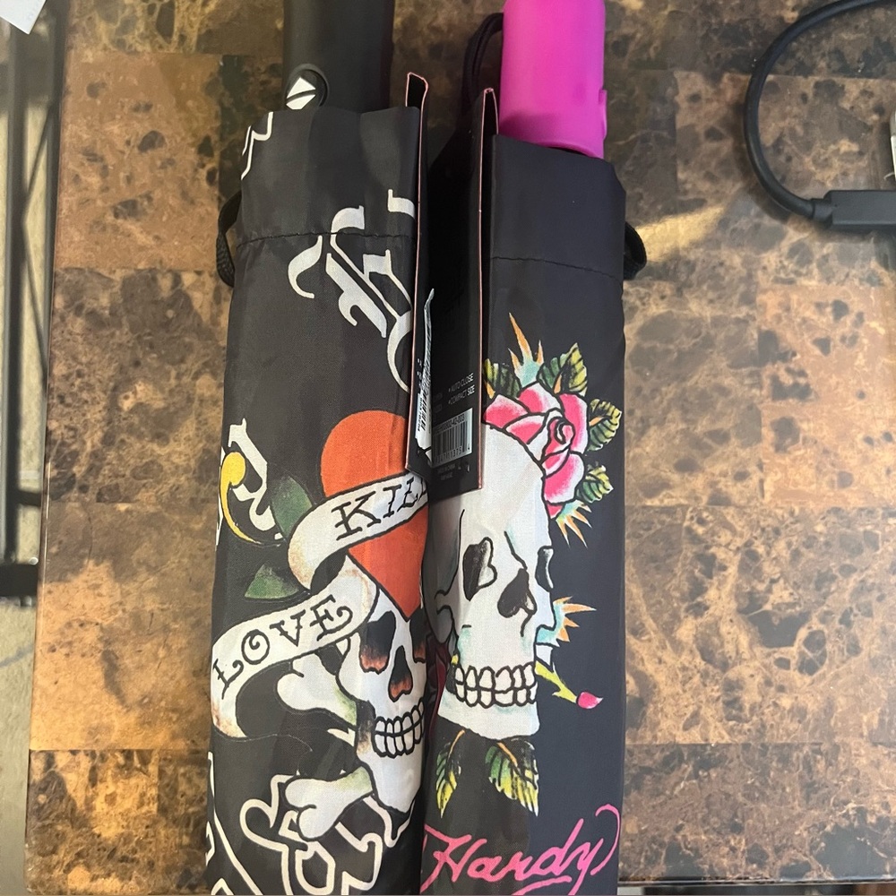 NWT ED HARDY COMPACT UMBRELLAS - Pink or Black Handle - Only 2 Left - Picture 3 of 8